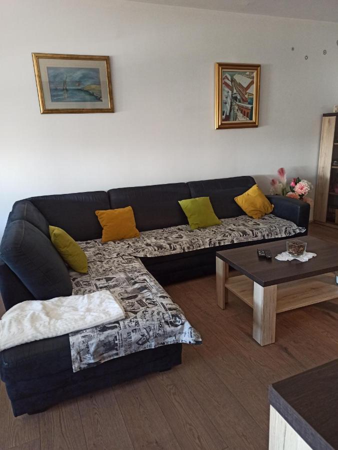 Apartman Lana ,Froudeova Ulica 3 Nasuprot Zg Velesajma Apartment Zagreb Exterior photo